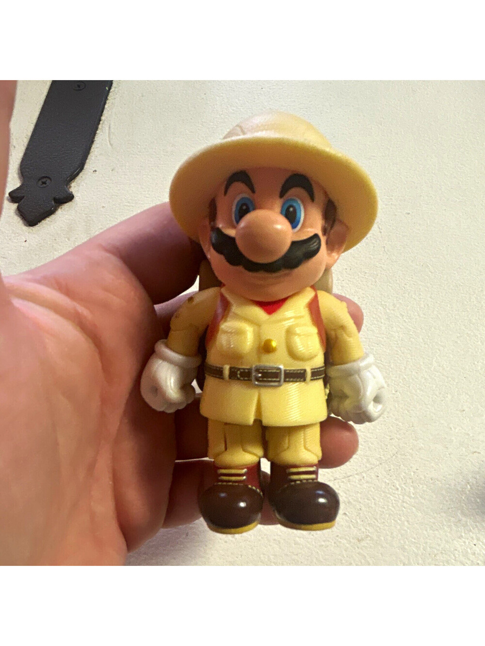 Super Mario Mario Safari/Explorer Outfit Plastic Figurine w/ Brown Backpack